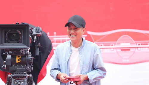 俞敏洪谈情侣海外求学：先出国的女生80%会跟男生分手