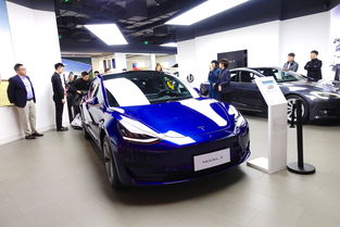 美加州州长参观特斯拉上海超级工厂 并试驾新款Model 3