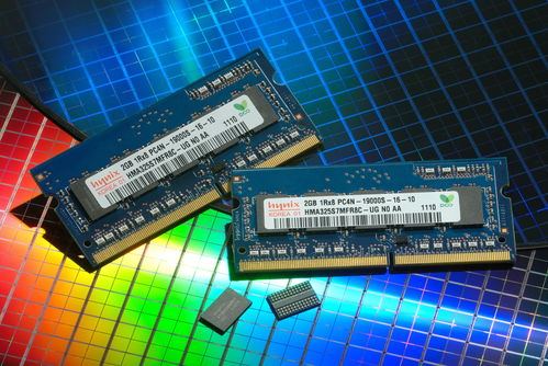 单条128GB DDR5 8000内存诞生！1TB也是小意思