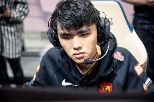 电竞死歌文森特一语不合就飙歌 粉丝直呼自己人