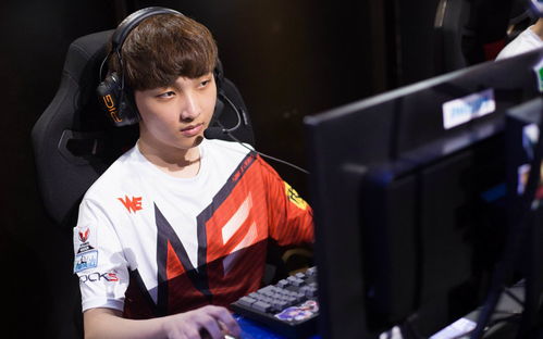 《超能电竞》19岁女主特训“WE五虎” 剧照曝光