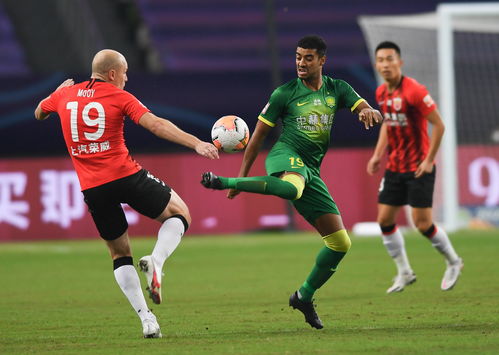 邋遢经理变成球员 《足球经理2019》新封面引争议