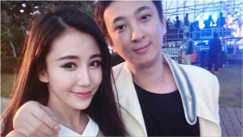 网友爆照偶遇UZI携女友逛街 脸色阴霾没有笑意
