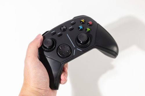 谁更胜一筹呢？PS5新手柄 VS Xbox Series X手柄