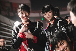 《LOL》选手Uzi宣布退役：身体条件不允许再战斗了